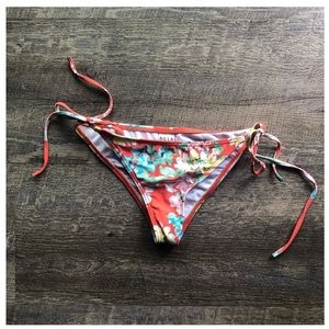 Billabong floral bikini bottoms